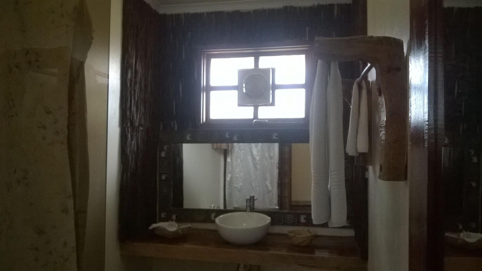 维卢维卢河畔山林小屋 Weru Weru 外观 照片