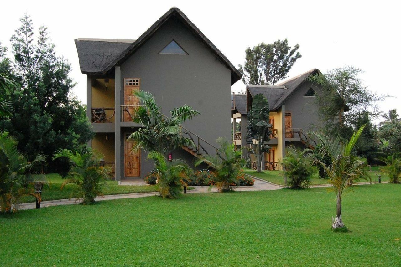 维卢维卢河畔山林小屋 Weru Weru 外观 照片